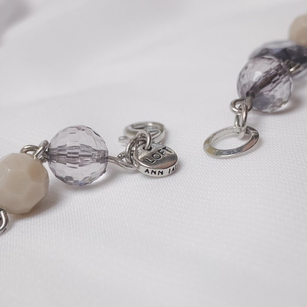 33" Ann Taylor Loft Grey White Neutral Beaded Acrylic Glass Silver Link Necklace - Picture 9 of 12